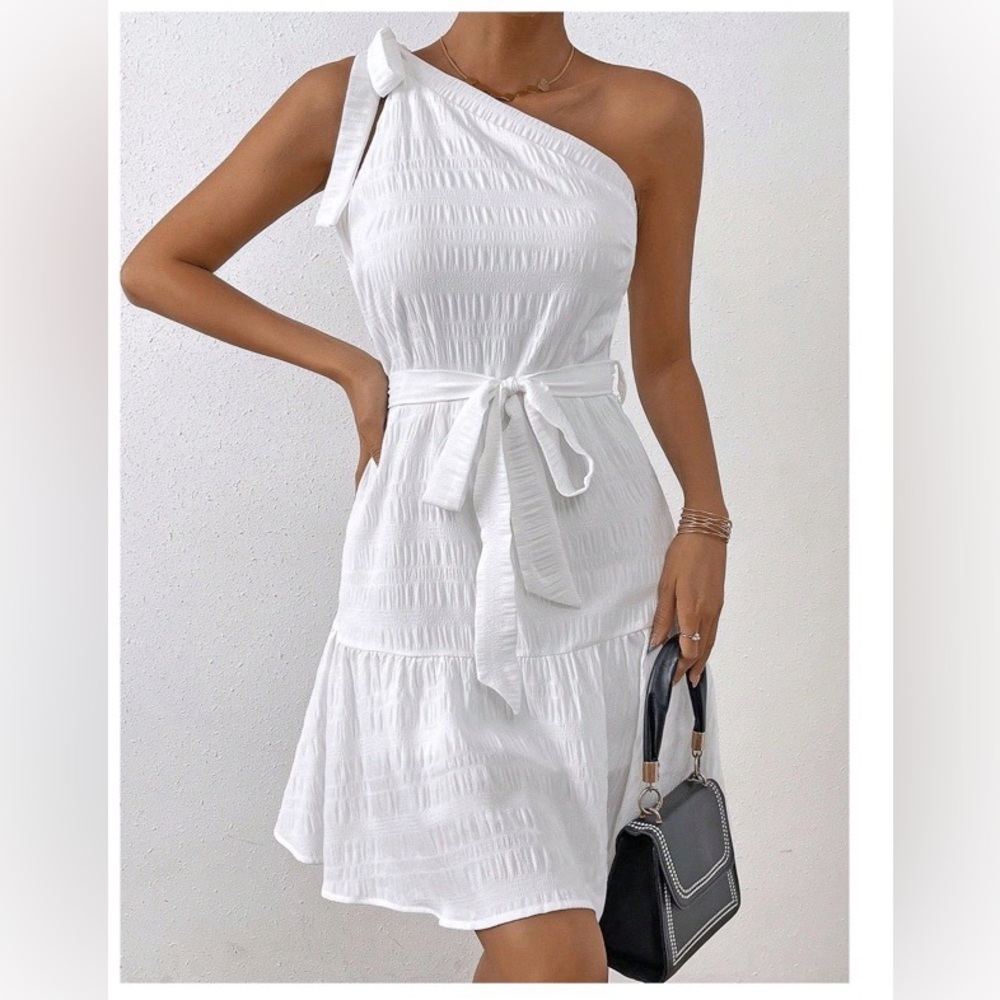 White One Shoulder Dress size Medium